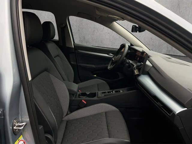 Volkswagen Golf 1.5 eTSI DSG Golf VIII