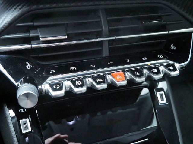 Peugeot E-2008 Allure Pack