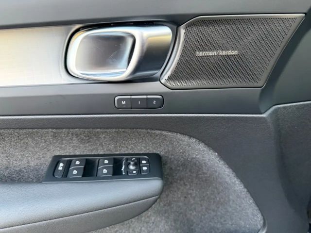 Volvo XC40 Dark Plus