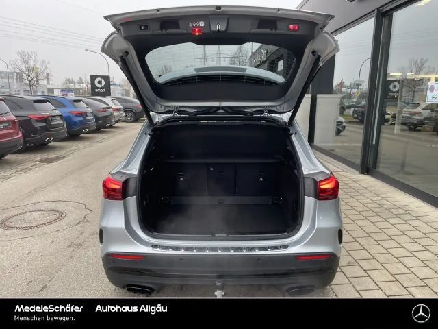 Mercedes-Benz GLA 200 AMG Line