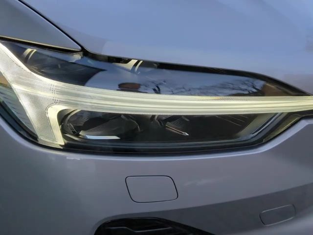 Volvo XC60 AWD Dark Plus