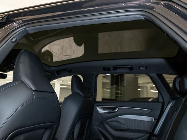 Audi A6 Avant Quattro S-Tronic