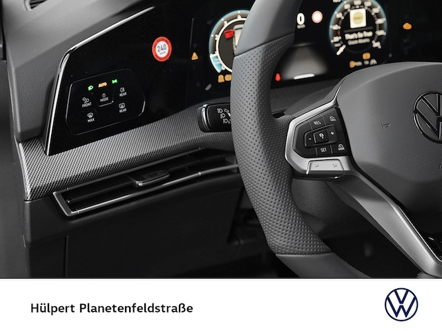 Volkswagen Golf 1.5 eTSI Golf VIII R-Line