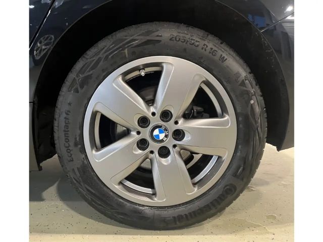 BMW 118 118i 5-deurs Sedan