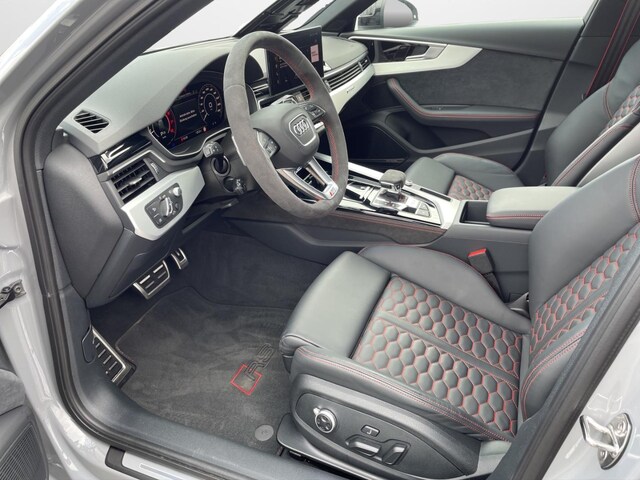 Audi RS4 Avant Quattro