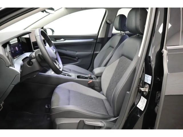 Volkswagen Golf 1.5 eTSI DSG Golf VIII