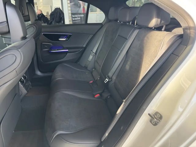 Mercedes-Benz C 300 AMG Line Sedan