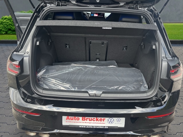 Volkswagen Golf 2.0 TSI Golf VIII