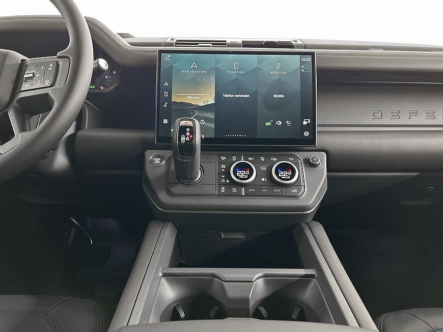 Land Rover Defender 110