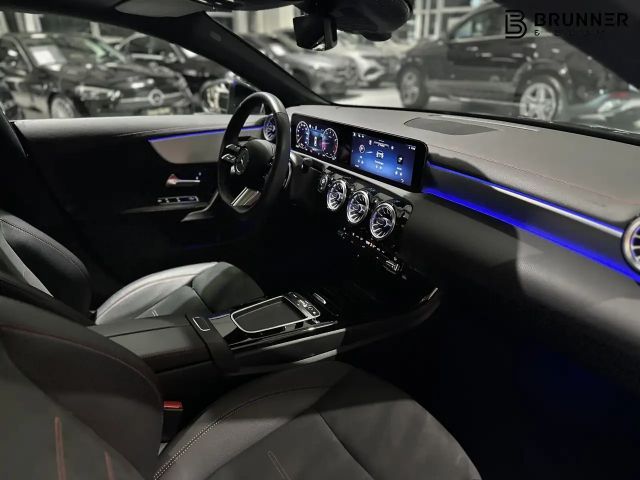 Mercedes-Benz CLA 200 AMG Line Coupé