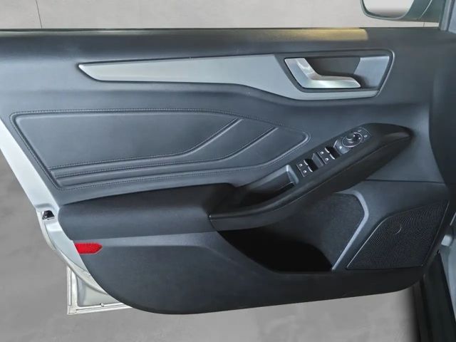 Ford Focus Cool & Connect EcoBoost Wagon