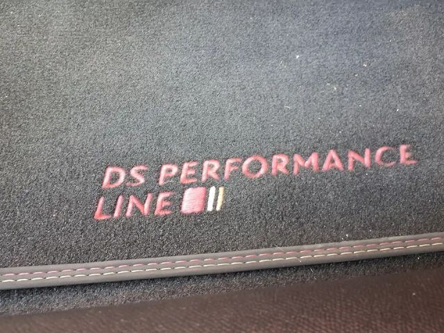 DS DS 3 Crossback Crossback Performance Line