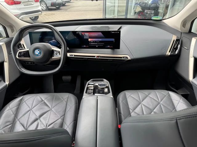 BMW iX xDrive50