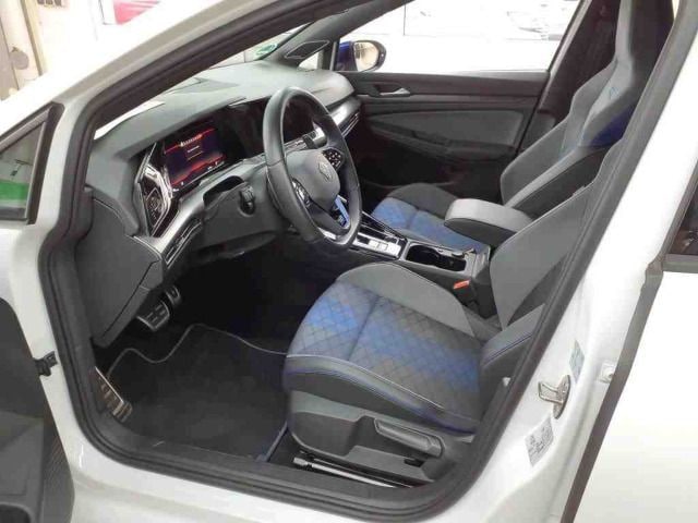 Volkswagen Golf IQ.Drive