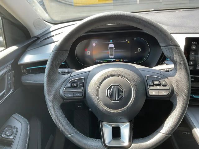 MG MG5 Luxury