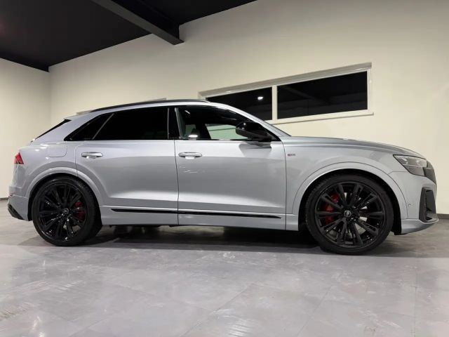 Audi Q8 55 TFSI Hybride Quattro