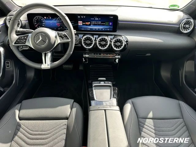 Mercedes-Benz A 200 A 200 Limousine+PANO.+NIGHT+DISTRONIC+R.KAM+LED