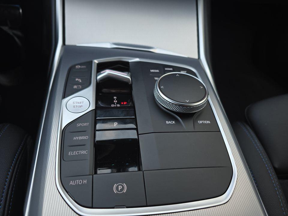 BMW 330 330e Touring