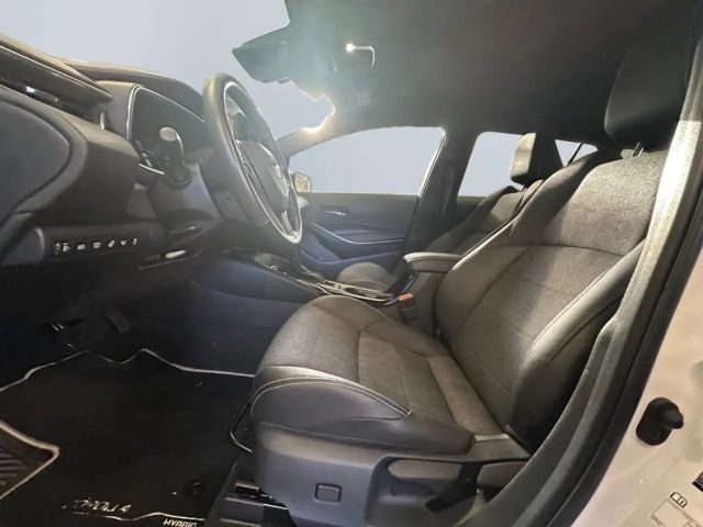 Toyota Corolla Hybride Team D