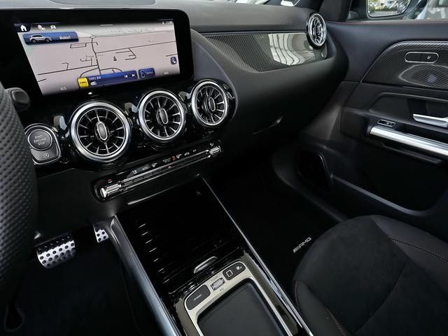 Mercedes-Benz GLA 200 AMG Line