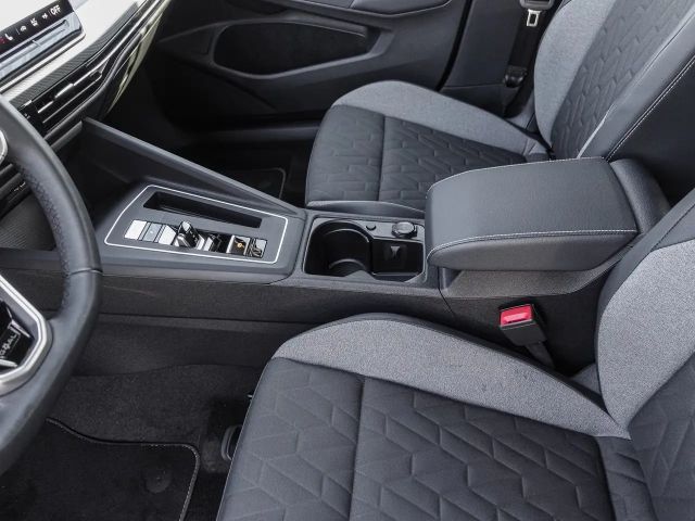 Volkswagen Golf 2.0 TDI DSG Life Variant