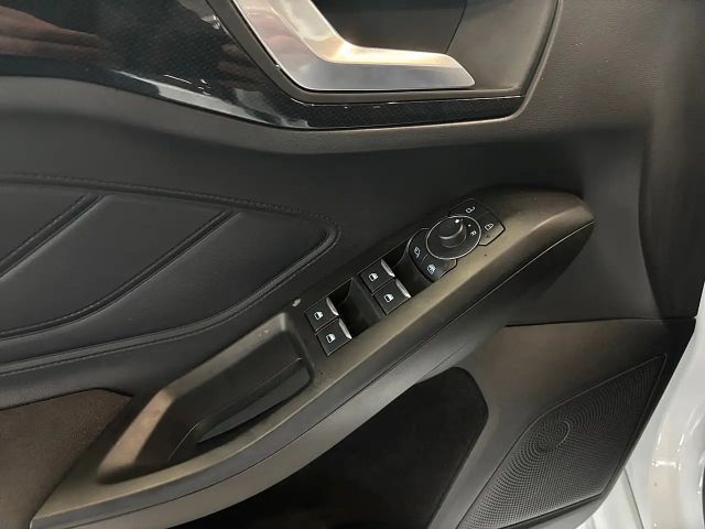 Ford Focus 125PS Benzin/Schaltgetriebe Traveller 1,0 EcoBo...