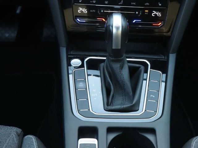 Volkswagen Passat 2.0 TSI Business DSG Variant