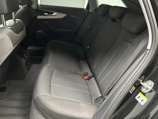 Audi A4 35 TDI Avant S-Line S-Tronic