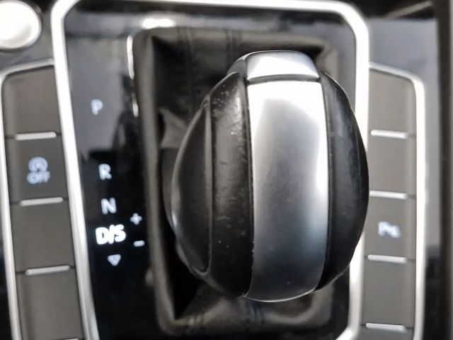 Volkswagen Passat 4Motion Business DSG Variant