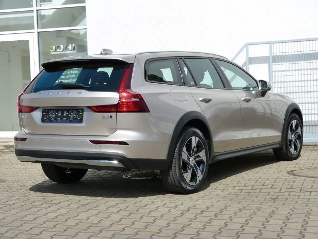 Volvo V60 Cross Country AWD Ultimate