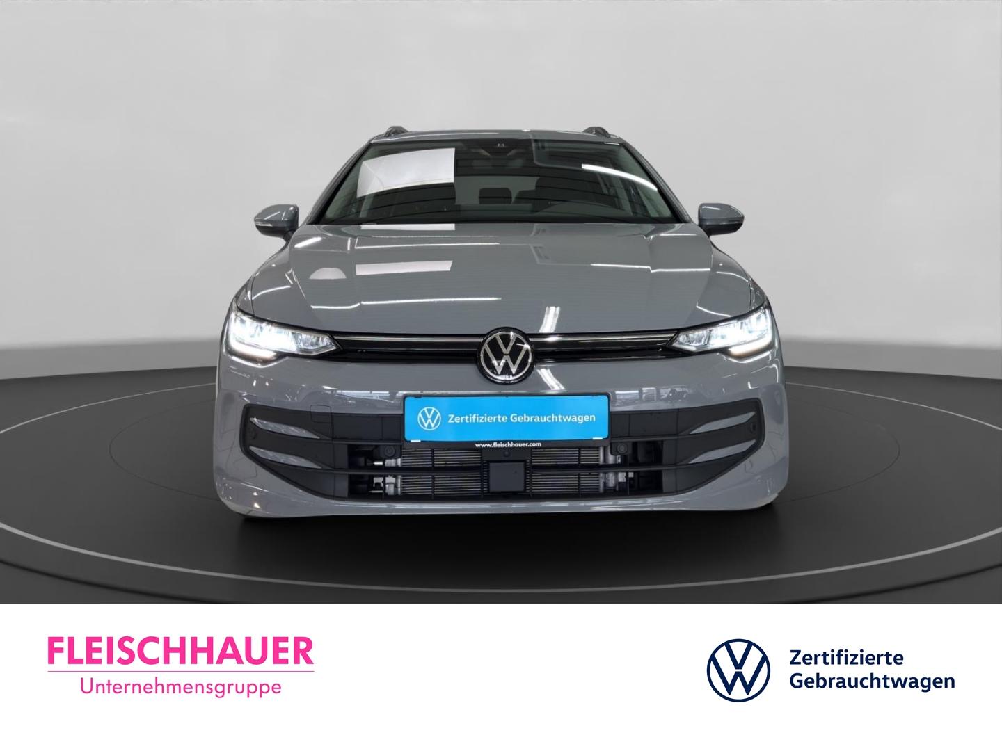 Volkswagen Golf 1.5 eTSI Golf VIII Life Variant