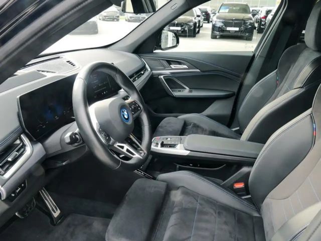 BMW iX1 Drive pro M-Sport xDrive30