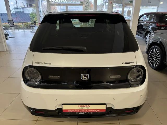 Honda e Advance