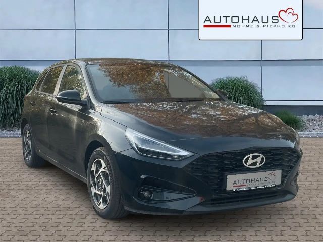 Hyundai i30 Family *NAVI*SITZHEIZUNG*KAMERA*