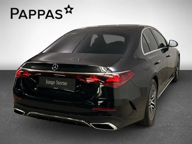 Mercedes-Benz E 220 AMG Line E 220 d Sedan