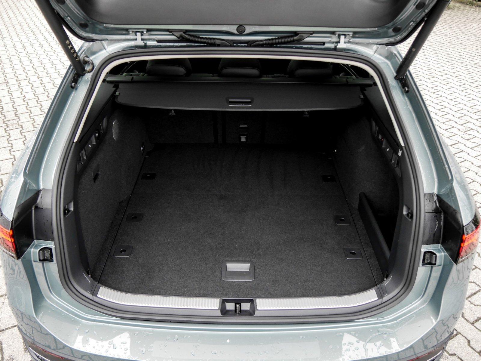 Volkswagen Passat 1.5 eTSI Business DSG Variant