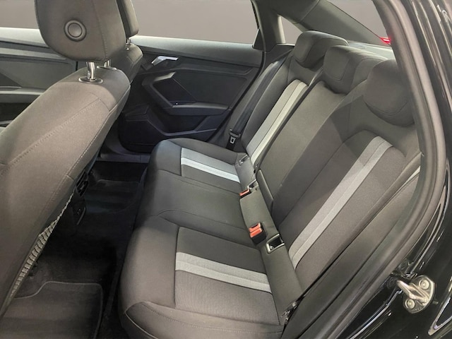 Audi A3 35 TDI S-Line S-Tronic Sedan