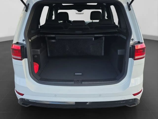 Volkswagen Touran 1.5 TSI DSG R-Line