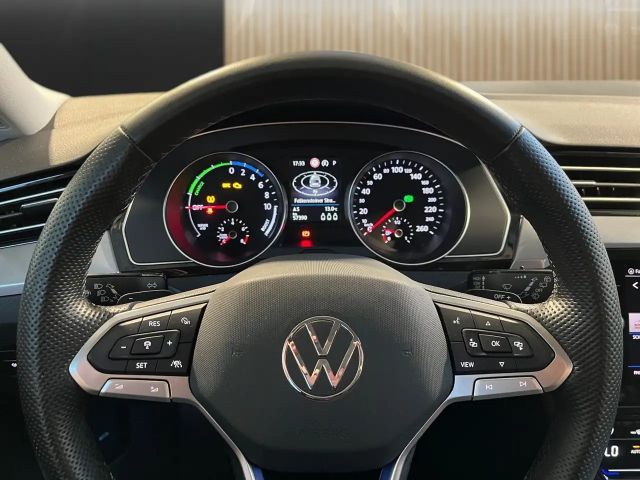 Volkswagen Passat GTE Variant