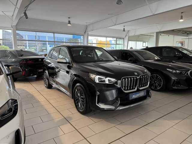BMW X1 xDrive30 xLine el.Sitze°Headup°AdLED+Fwk°AHK