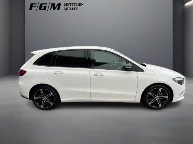 Mercedes-Benz B 220 4MATIC Progressive Sedan