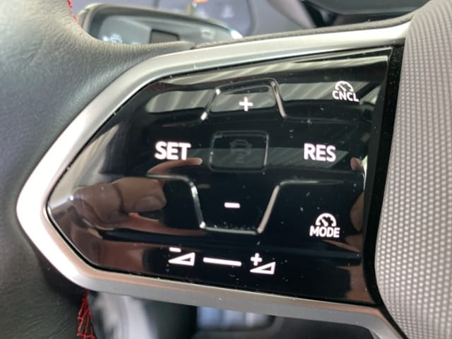 Volkswagen ID.3 +HARMAN+HEAD-UP+