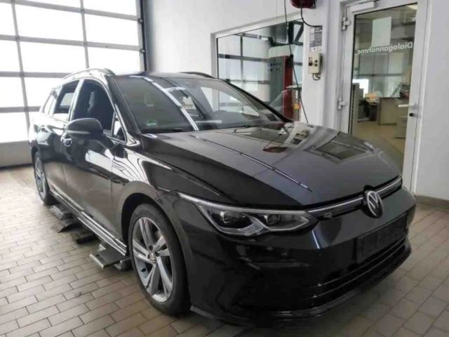 Volkswagen Golf 1.5 eTSI DSG R-Line Variant