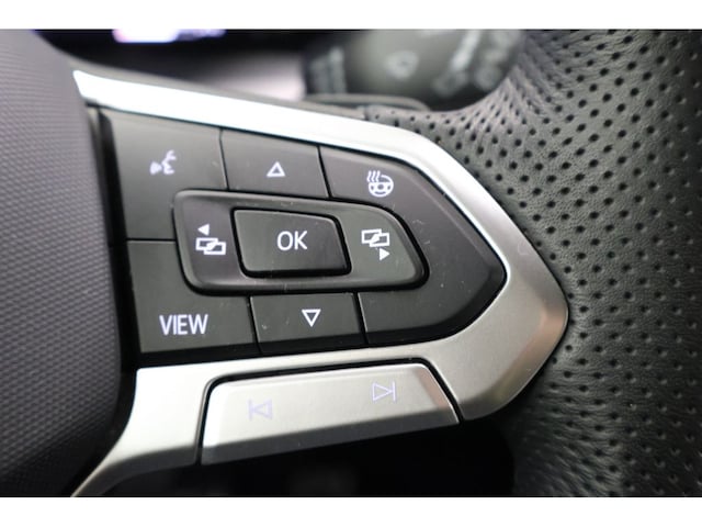 Volkswagen Golf 2.0 TDI DSG Golf VIII R-Line