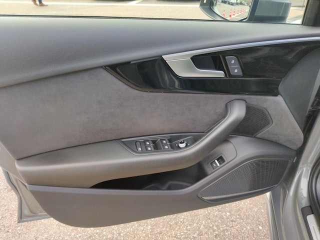 Audi S4 Avant Quattro