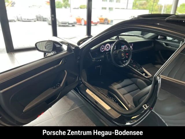 Porsche 992 Carrera Coupé