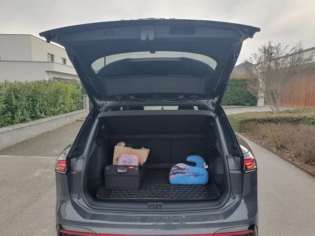 Volkswagen Tiguan R-Line eHybrid