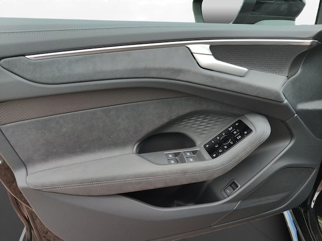 Audi A6 Avant Quattro S-Tronic