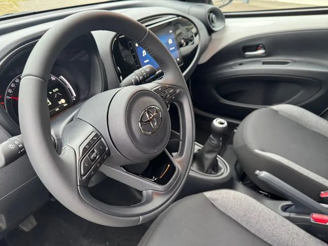 Toyota Aygo X Hatchback Play