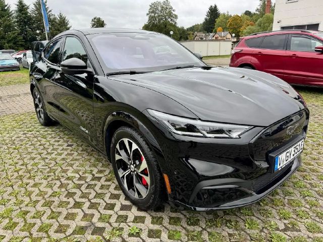 Ford Mustang Mach-E AWD Premium